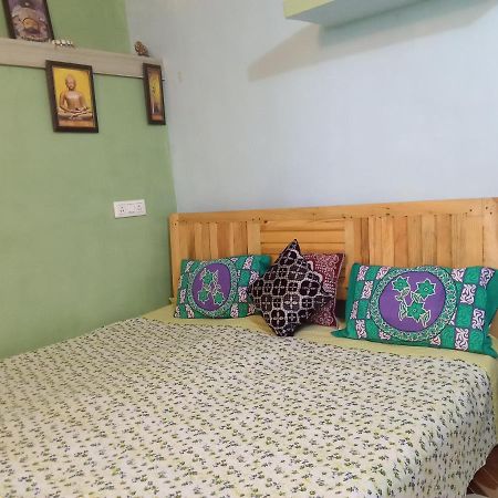 Evergreen Home Stay Almora Exteriör bild