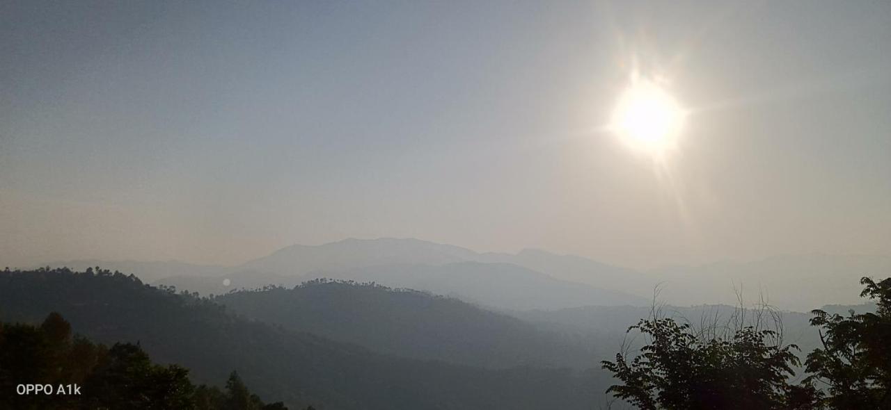 Evergreen Home Stay Almora Exteriör bild