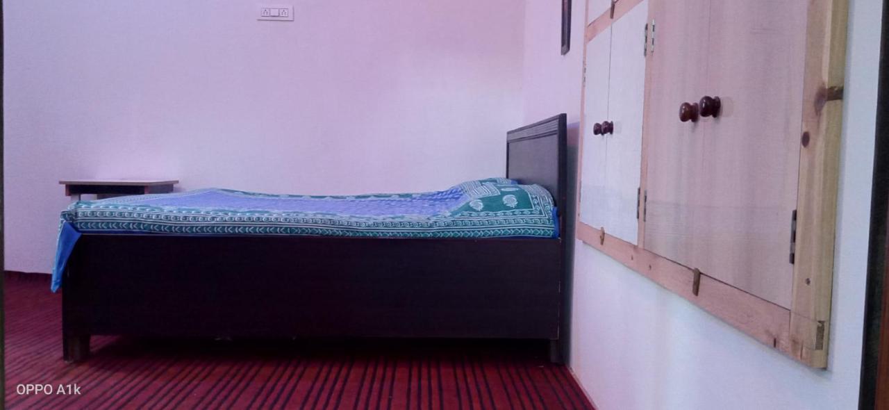 Evergreen Home Stay Almora Exteriör bild