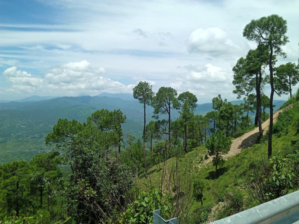 Evergreen Home Stay Almora Exteriör bild