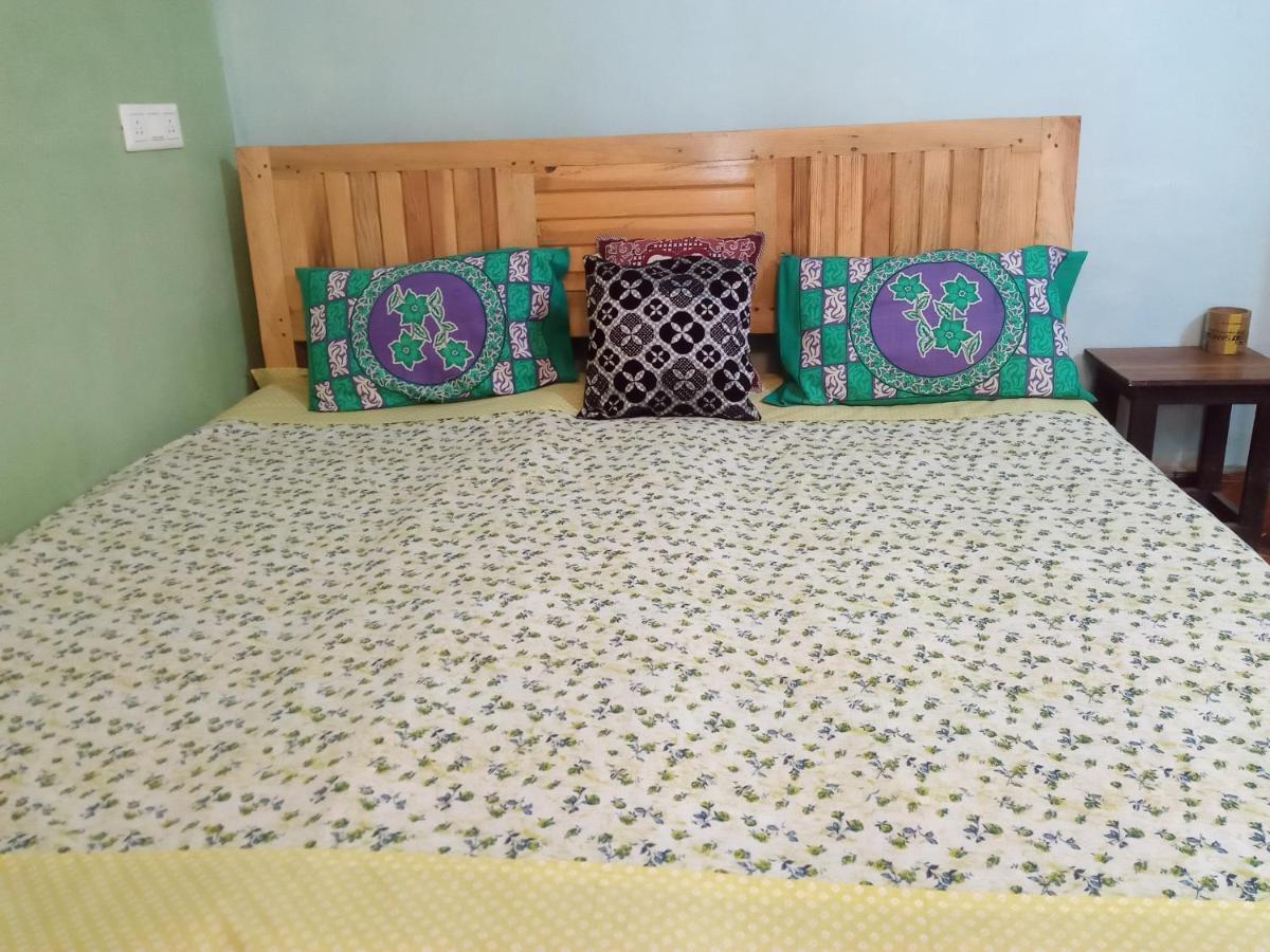 Evergreen Home Stay Almora Exteriör bild