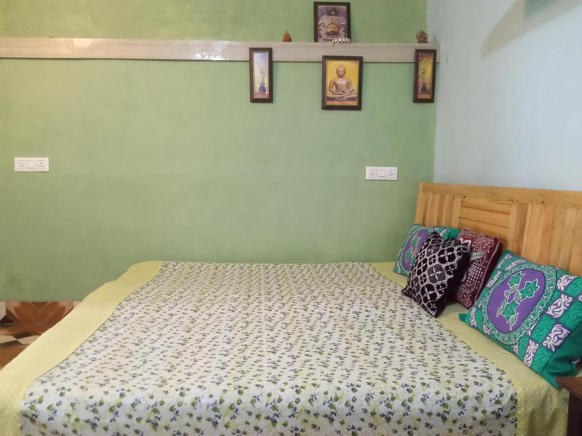 Evergreen Home Stay Almora Exteriör bild