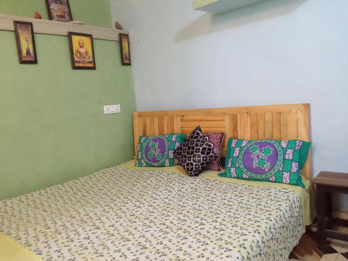Evergreen Home Stay Almora Exteriör bild