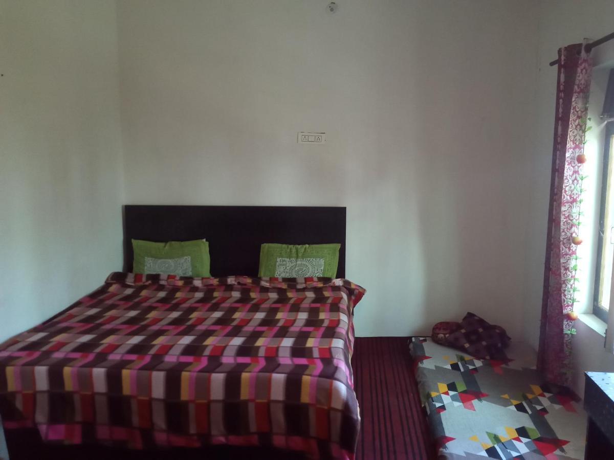 Evergreen Home Stay Almora Exteriör bild